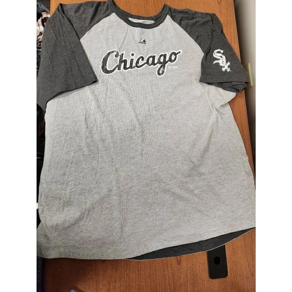 Majestic 2XL Chicago White Sox Black and Grey T-shirt